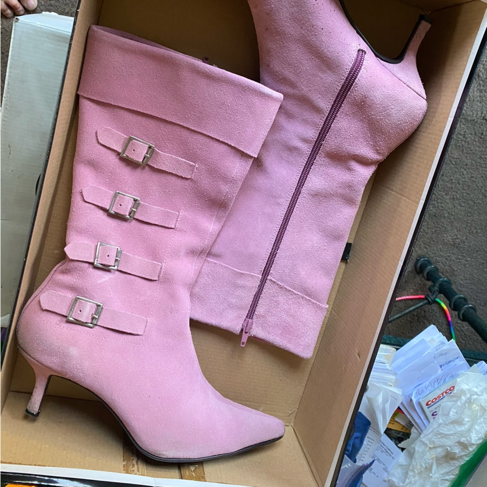 Pink suede kitty heel boots with buckle detail Newport News brand size 9.5.